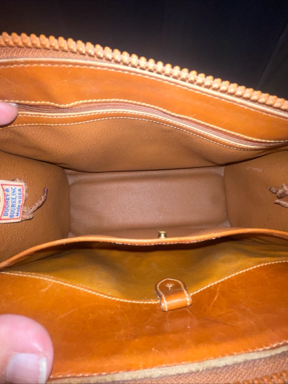 Vintage Dooney & Bourke AWL Green Tan Leather Crossbody Handle - Picture 9 of 17